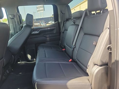 Used 2025 GMC Sierra 1500 SLT AWD/4WD image 29
