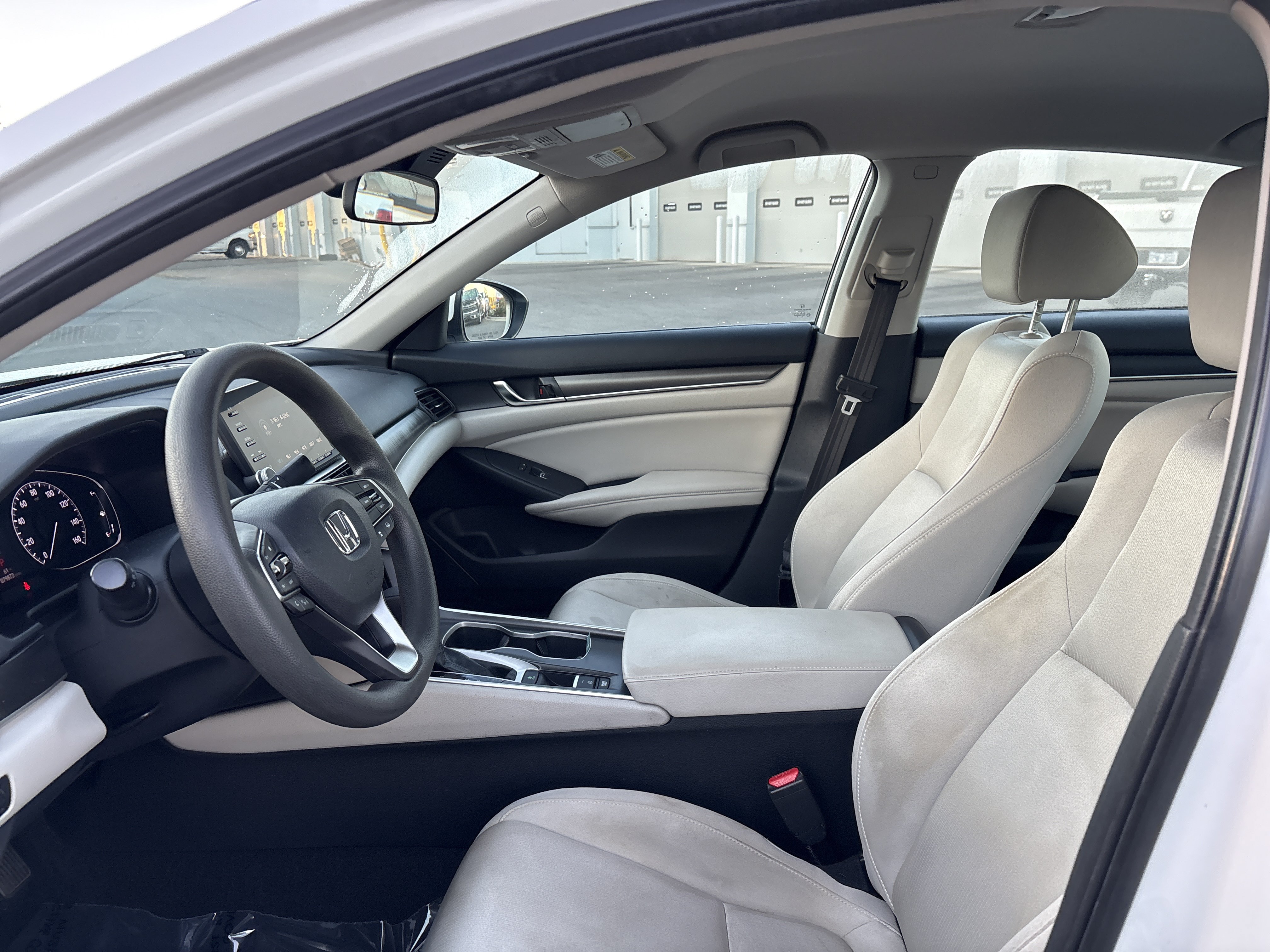 Used 2018 Honda Accord LX image 18