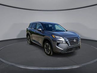 Used 2024 Nissan Rogue SV FWD video 2