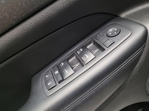Used 2017 Jeep Grand Cherokee Altitude RWD image 27