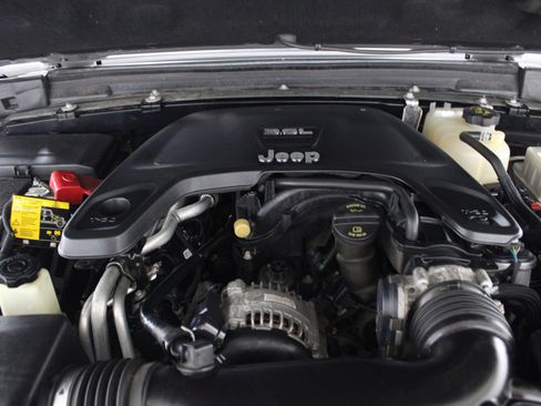 Used 2021 Jeep Gladiator Rubicon image 35