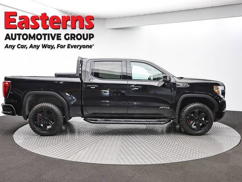 Used 2021 GMC Sierra 1500 AT4 w/ AT4 Preferred Package AWD/4WD image 3