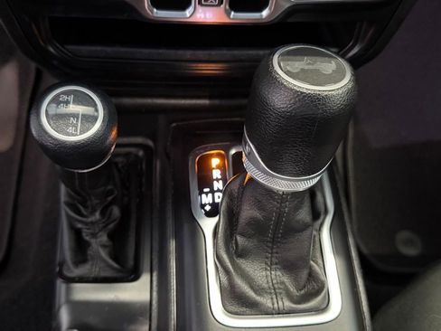 Used 2021 Jeep Wrangler Unlimited Sport AWD/4WD image 34