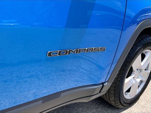 Used 2022 Jeep Compass Latitude FWD image 10