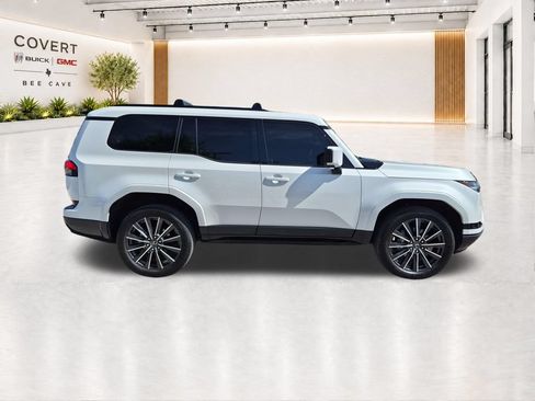 Used 2025 Lexus GX 550 w/ Accessory Package (Z1) AWD/4WD image 15