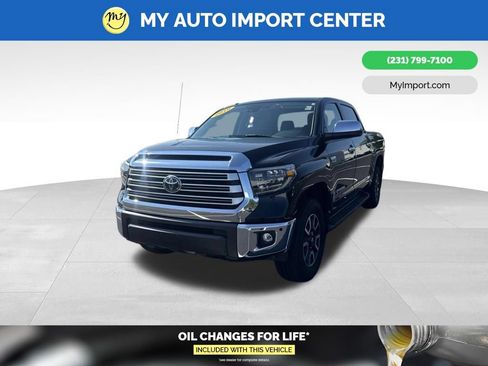 Used 2019 Toyota Tundra Limited w/ Limited Premium Package AWD/4WD image 3