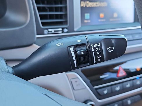 Used 2018 Hyundai Elantra SEL image 25