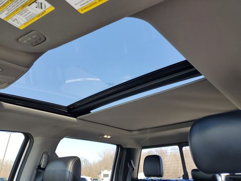 Used 2019 Ford F150 Lariat w/ Equipment Group 502A Luxury image 35