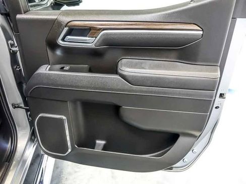 Used 2025 Chevrolet Silverado 1500 RST w/ Convenience Package II AWD/4WD image 30