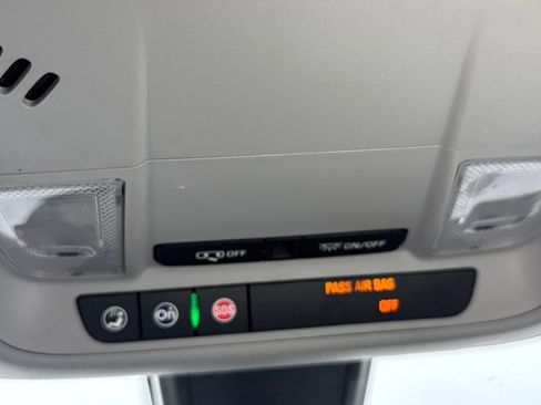 Used 2016 Chevrolet Malibu L image 18