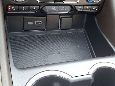 Used 2021 GMC Yukon SLT image 27