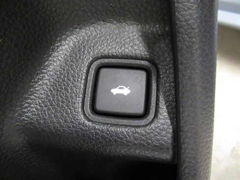 Used 2022 Honda Accord Sport image 19