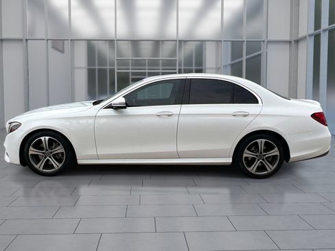 Used 2019 Mercedes-Benz E 300 image 2