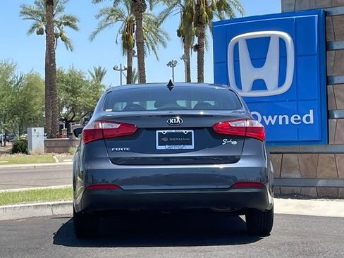 Used 2016 Kia Forte LX FWD image 5