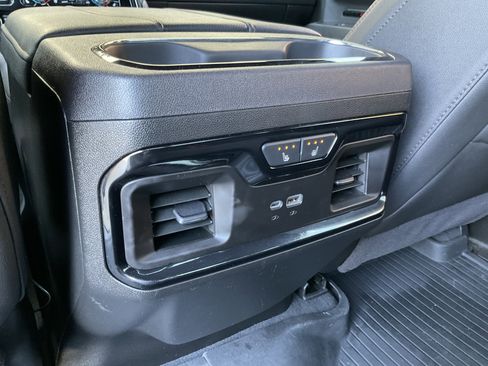 Used 2024 GMC Sierra 1500 AT4 w/ Technology Package AWD/4WD image 38