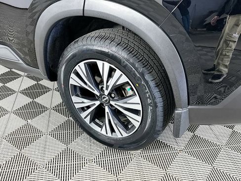 Certified 2023 Nissan Rogue SV AWD/4WD image 37