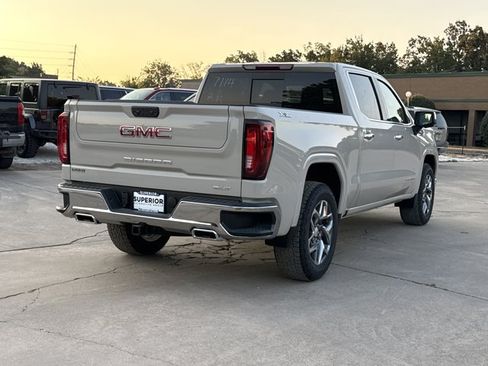 New 2026 GMC Sierra 1500 SLT AWD/4WD image 3