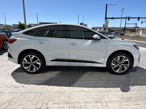 Used 2024 Audi Q4 e-tron Premium Plus w/ Premium Plus image 6