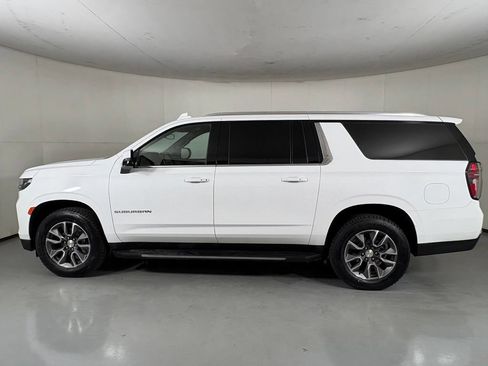 Used 2021 Chevrolet Suburban LT w/ Luxury Package AWD/4WD image 5