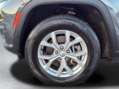 Used 2023 Jeep Grand Cherokee L Limited image 44