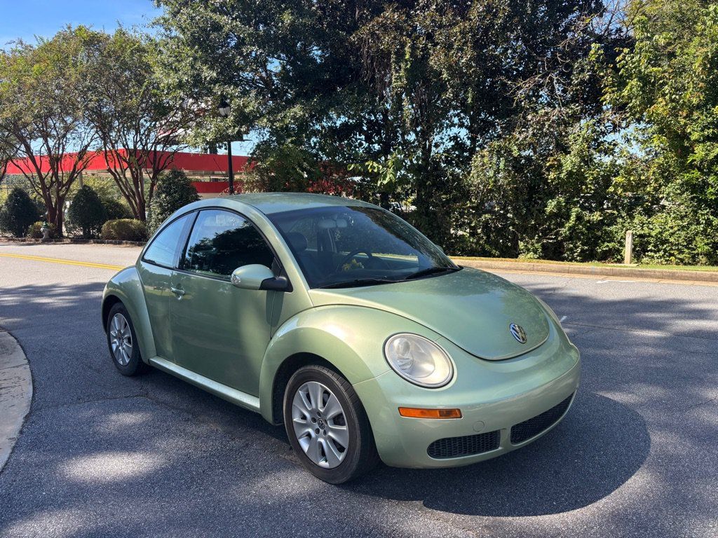 Used 2009 Volkswagen Beetle S FWD image 3