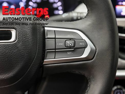 Used 2024 Jeep Compass Latitude AWD/4WD image 15