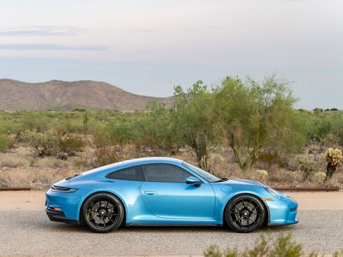 Used 2024 Porsche 911 GT3 RWD image 9