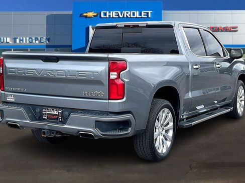 Used 2019 Chevrolet Silverado 1500 High Country w/ Technology Package AWD/4WD image 6