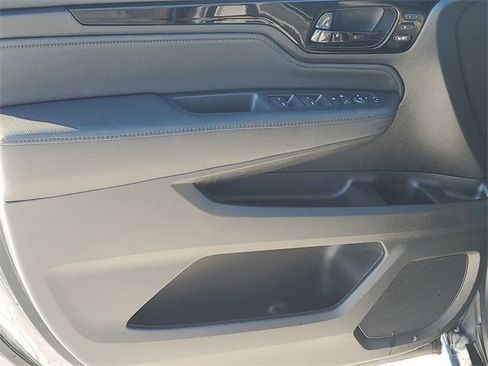 Used 2024 Honda Odyssey Touring image 16