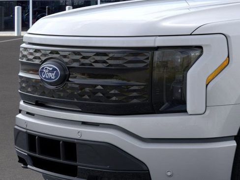 New 2025 Ford F150 Lightning Platinum AWD/4WD image 17