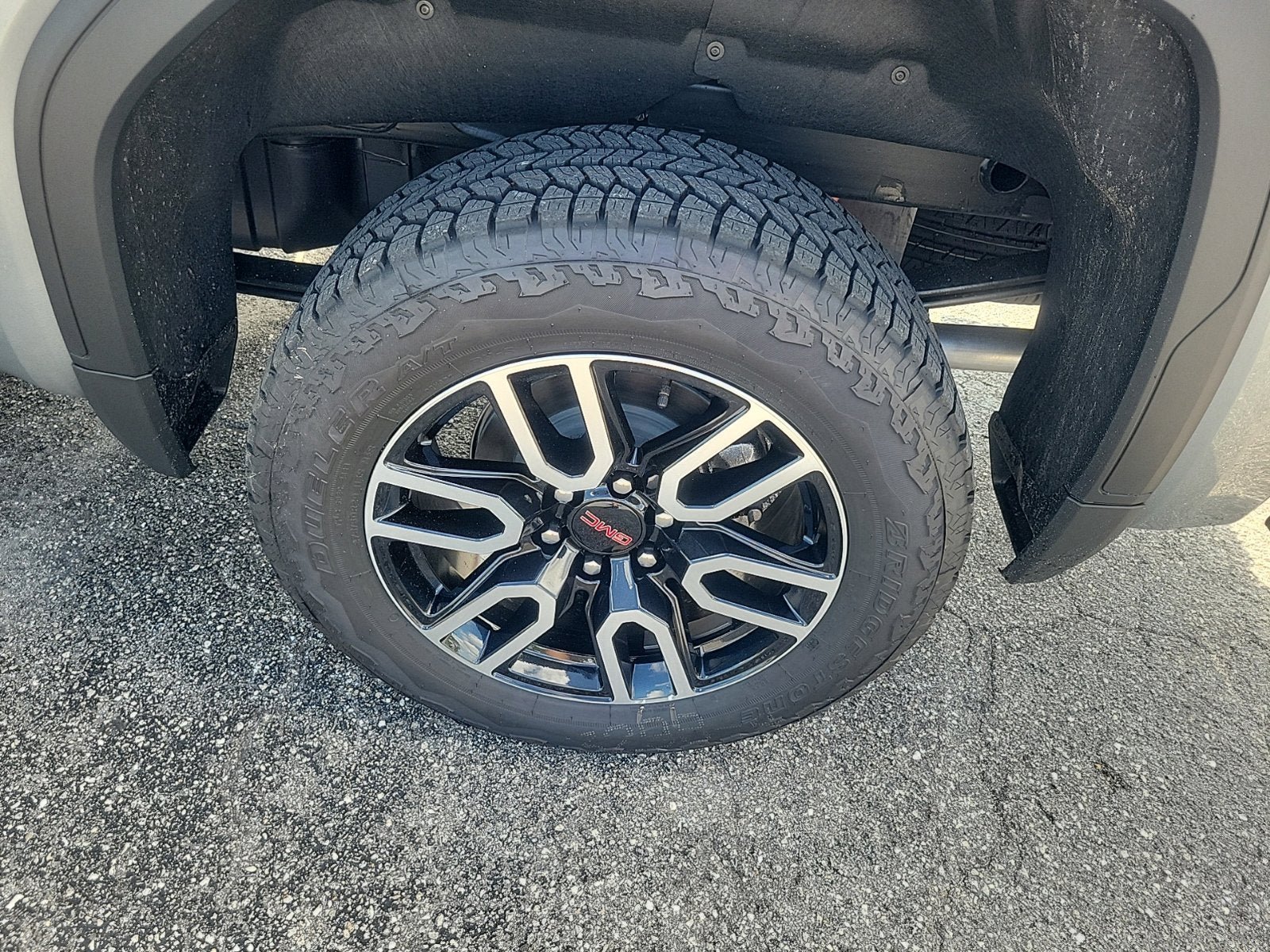 New 2026 GMC Sierra 1500 AT4 w/ Technology Package AWD/4WD image 8