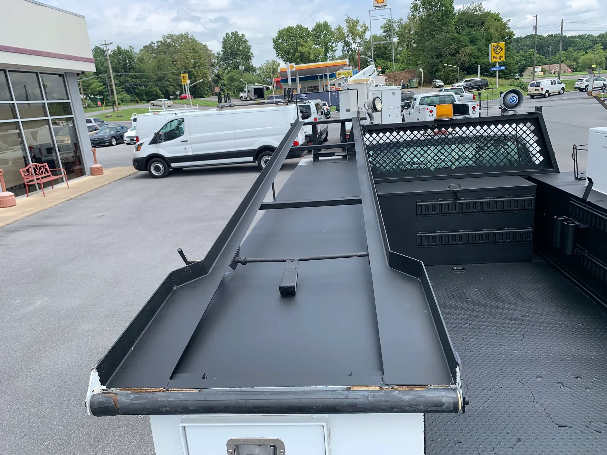 Used 2012 Ford F550 2WD Regular Cab Super Duty w/ Payload Upgrade Pkg image 34