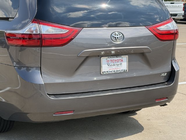 Used 2016 Toyota Sienna XLE FWD image 6