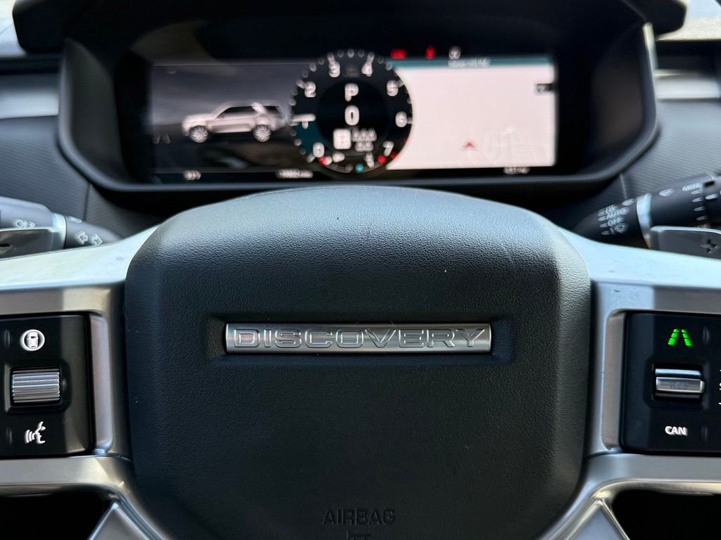 Used 2024 Land Rover Discovery Dynamic SE AWD/4WD image 31
