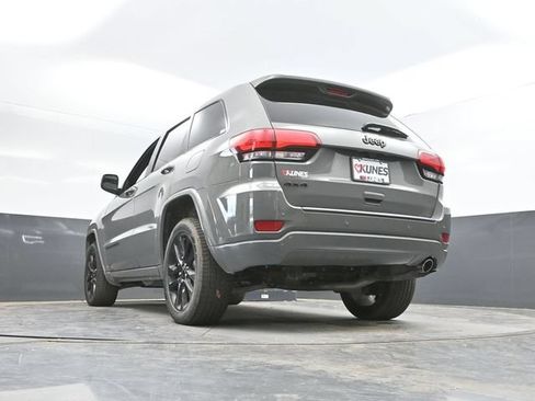 Used 2020 Jeep Grand Cherokee Altitude AWD/4WD image 53