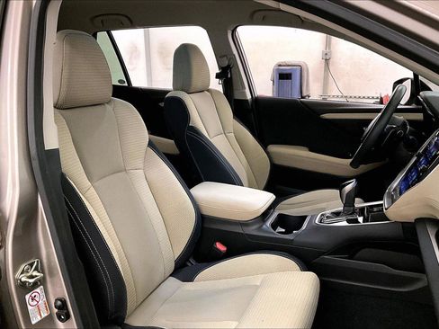 Used 2020 Subaru Outback Premium image 7