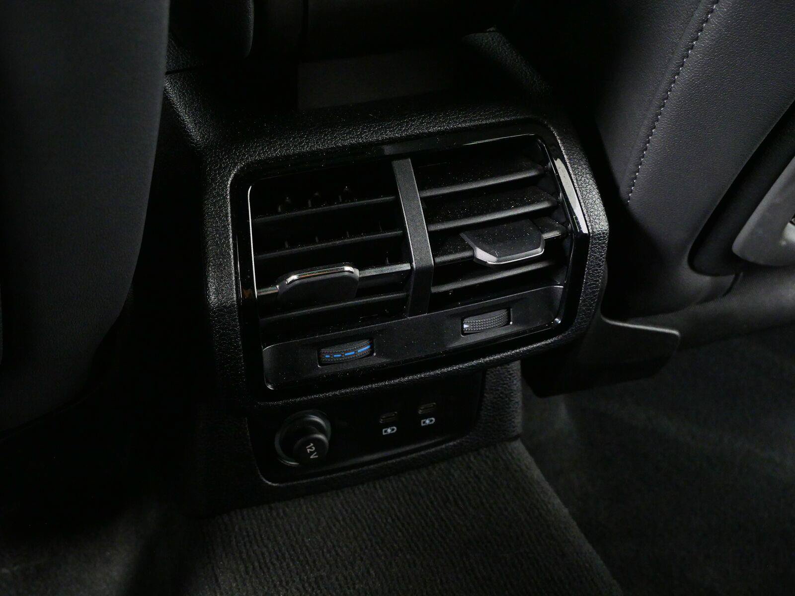 Used 2024 Audi Q3 2.0T Premium Plus AWD/4WD image 19