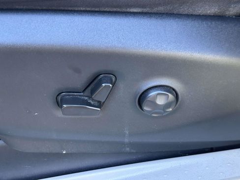 Used 2022 Chrysler Pacifica Touring-L AWD/4WD image 14