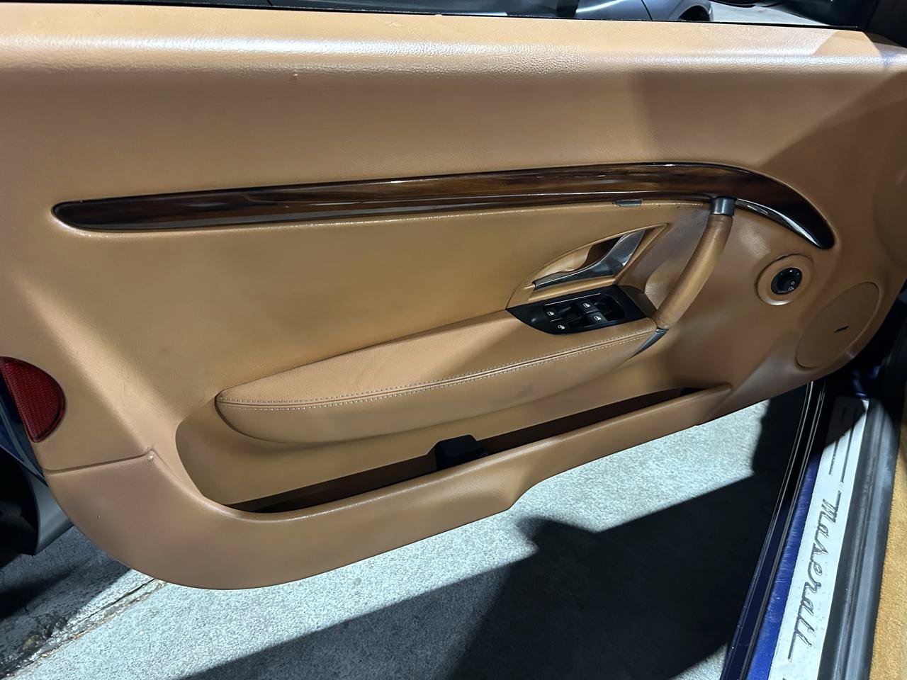 Used 2011 Maserati GranTurismo Convertible RWD image 19