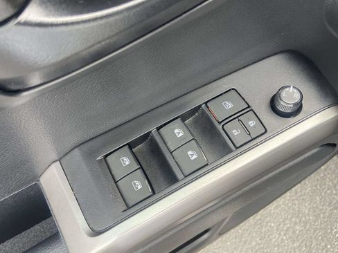 Used 2023 Toyota Tacoma SR5 w/ Technology Package AWD/4WD image 19