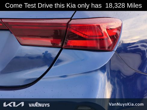 Used 2023 Kia Forte LXS w/ LXS Technology Package image 4