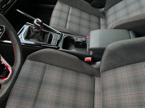 Used 2024 Volkswagen GTI S image 41