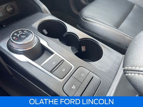 Used 2022 Ford Escape SEL w/ Technology Package image 12