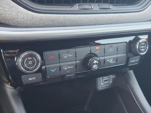 Certified 2024 Jeep Compass Latitude AWD/4WD image 26