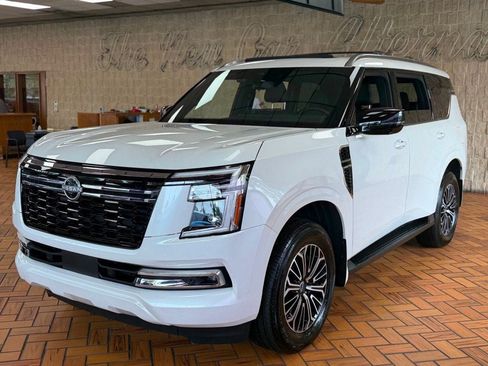 Used 2026 Nissan Armada Platinum AWD/4WD image 4