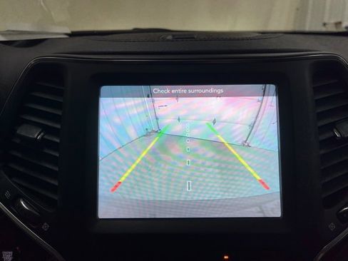 Used 2022 Jeep Cherokee Latitude Lux image 52