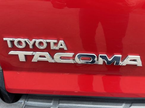 Used 2015 Toyota Tacoma 4x4 Double Cab w/ TRD Sport Package image 24
