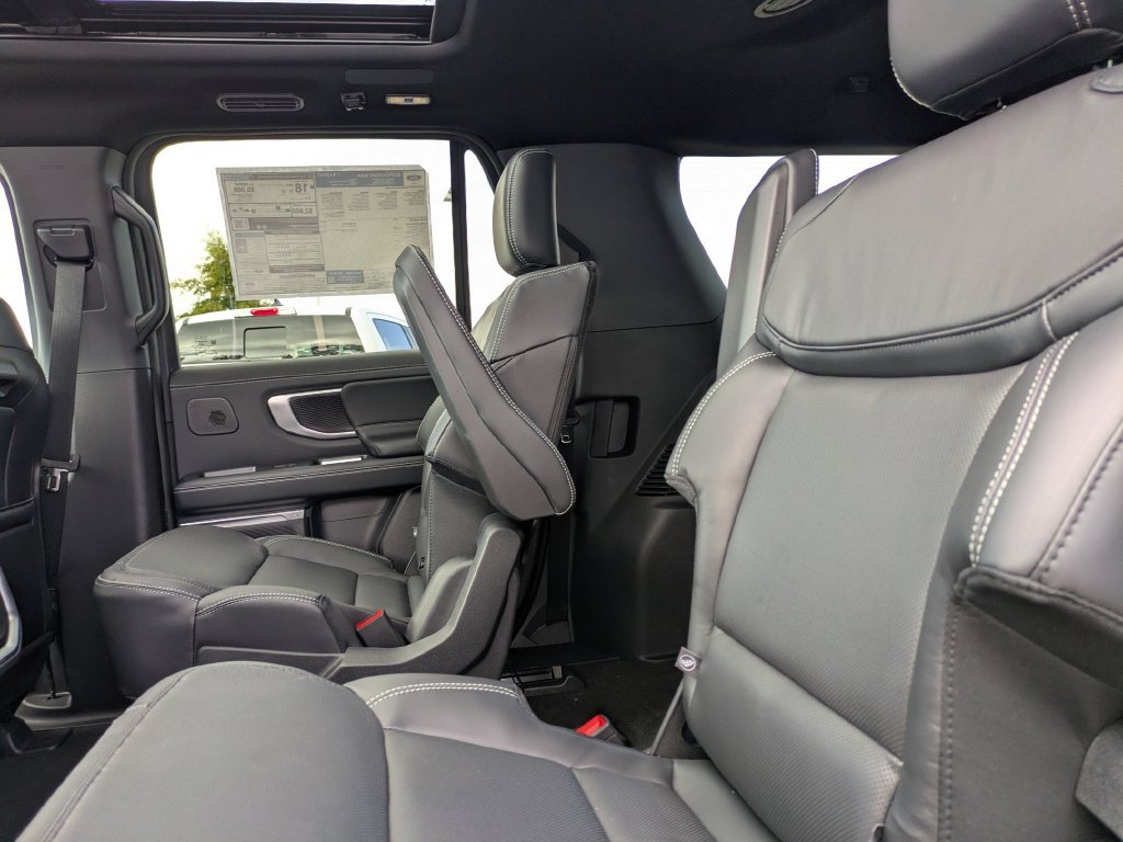 New 2027 Ford Expedition Max Platinum w/ Stealth Appearance Package AWD/4WD image 16