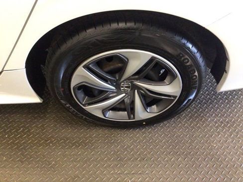 Used 2022 Honda Civic Touring image 26