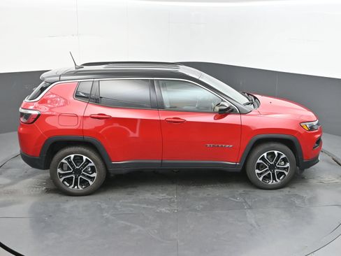 Used 2024 Jeep Compass Limited AWD/4WD image 36